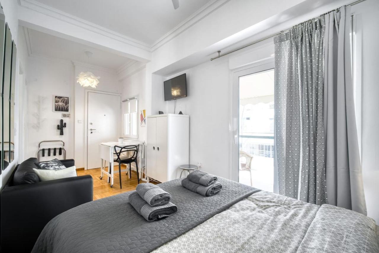 The Cactus Apartment With Large Sunny Balcony Athens Ngoại thất bức ảnh
